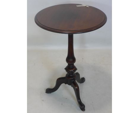 A Victorian mahogany wine table, H.71 D.50cm 