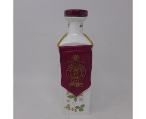 Findlater's 17 Year Old blended Scotch whisky, in Wedgwood bone china decanter 