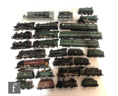 Seventeen assorted unboxed OO gauge locomotives by Lima, Bachmann, Hornby and similar, to include diesel and steam outline, i