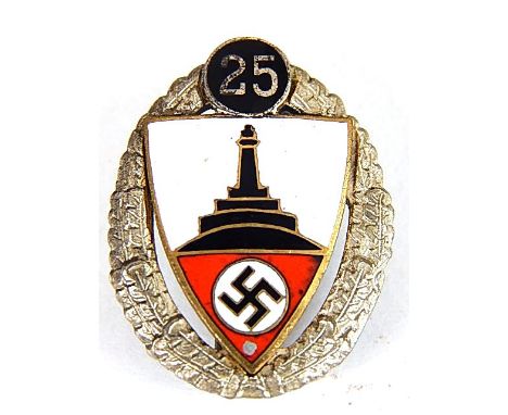 GERMAN ENAMEL 'KYFFHAUSERBUND' 25 YEAR LAPEL BADGE  marked in raised letters to reverse 'Ges. Gesche.' complete with pin and 