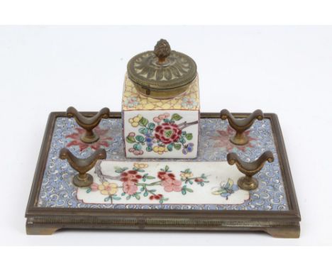 Late 19th century French porcelain and gilt metal mounted inkstand with Chinese-style polychrome enamel decoration, 16cm