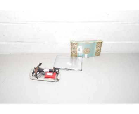 Mixed Lot: Ornate cigarette case, model anchor and various other items