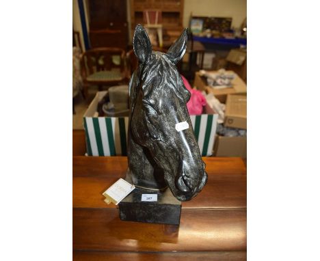Modern composition model of a horses head