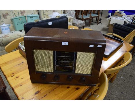 Vintage Bush radio model AC11