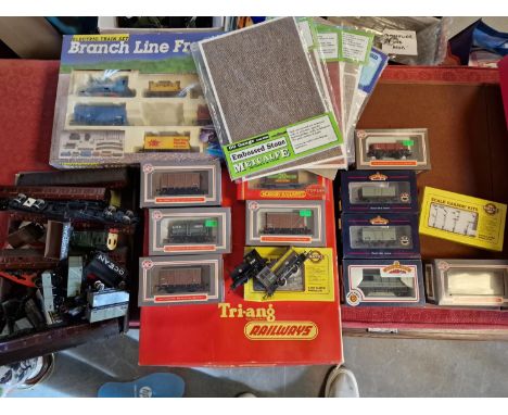 Collection of Hornby, Triang, Bachmann &amp; Dapol Train and Railway Set Toys