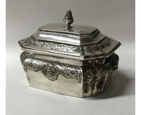 A good quality Continental silver hinged top caddy decorated with figures and scrolls. Approx 395 grams. Est. £350 - £400.