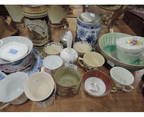 A selection of vintage ceramics including Shelley bowl and tea cups and saucers
