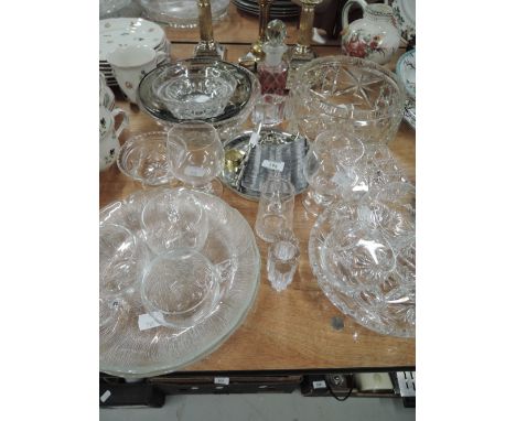 A selection of vintage clear cut glass wares etc