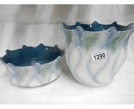 A Blakeney jardiniere and basin