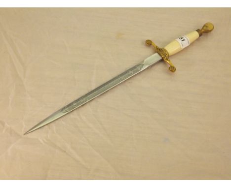 A modern commemorative dagger, the blade inscribed "Magna Carta Trophy By Appointment Wilkinson Sword London Made in England"