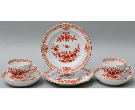 Zwei Mokka-Gedecke, Meissen, 2. H. 20. Jh.Sechs Teile: zwei Mokkatassen (H. 5,4 cm) mit Untertassen (D. 11 cm) und zwei klein