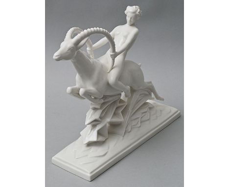Porzellangruppe Amazone auf Gazelle, Selb, L. Hutschenreuther, um 1920Art déco. Modell Max Hermann Fritz. Porzellan, weiß. Fa