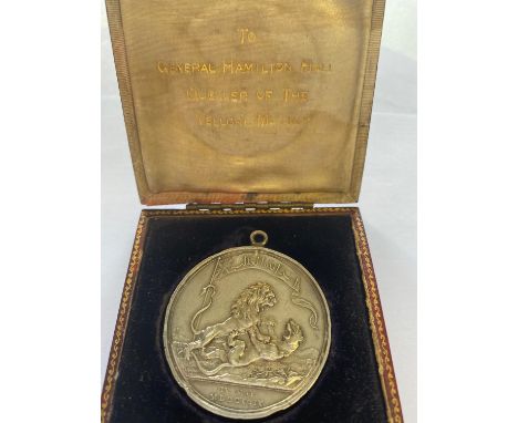 Obverse with a Lion subduing a Tiger representing the battle between the British and Tippoo Sultan,  with banner 'The Lion of