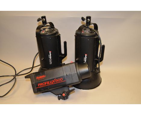 A Courtenay Solaflash and Multiblitz Studio Lighting Kit, including a Solaflash 1000 flash head, a Solaflash 1000S head and a