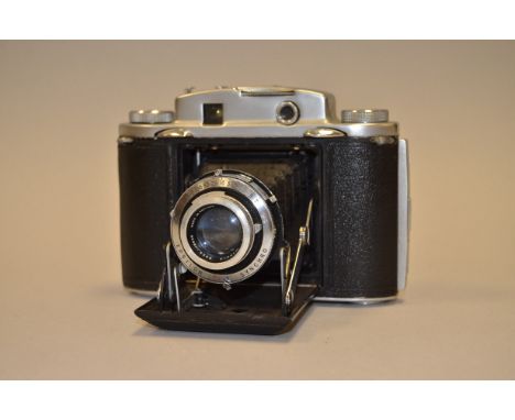 A Ensign Selfix 12-20 Special Folding Roll Film Camera, serial no K 8124, 75mm f/3.5 Ross Xpress lens, Epsilon Synchro shutte