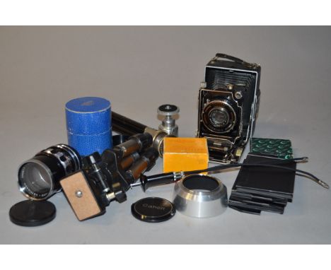 An Ihagee Duplex Folding Plate Camera, with Jhagee-Anastigmat 10.5cm f/4.5 lens, an Isco-Göttingen Tele-Westanar 135mm f/3.5 