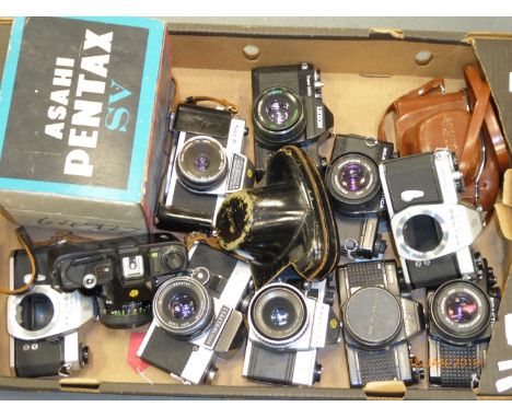 A Tray of 35mm SLR Cameras and Bodies, including Asahi Pentax Spotmatic II bodies (2), a Centon DF-300, a Kowa H, a Luxon Sup