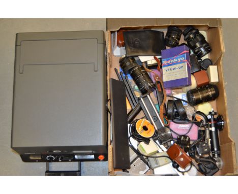A Reflecta Diamator AFM Tabletop Slide Viewer and a Tray of Lenses and Accessories, including a Pentacon 135mm f/2.8 lens, a 
