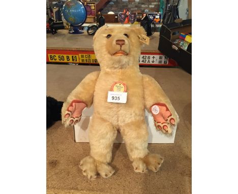 A STEIFF SCHNAPP DICKIE REPLICA TEDDYLIMITED EDITION 5000 