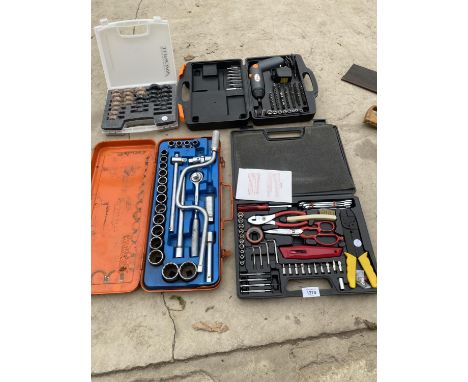 AN ASSORTMENT OF TOOLS TO INCLUDE A SOCKET SET, DRILL AND DRILL BITS ETC 