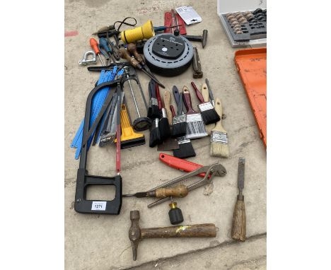 AN ASSORTMENT OF TOOLS TO INCLUDE [PAINT BRUSHES, A HACK SAW AND SCREW DRIVERS ETC 
