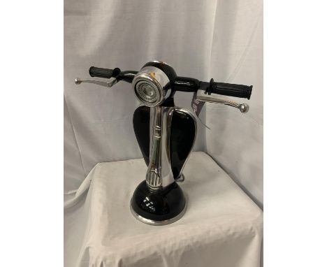 A VESPA STYLE LIGHT 