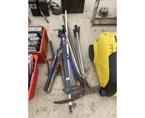 AN ASSORTMENT OF TOOLS TO INCLUDE SASH CLAMPS, RAKES AND SHEARS ETC 