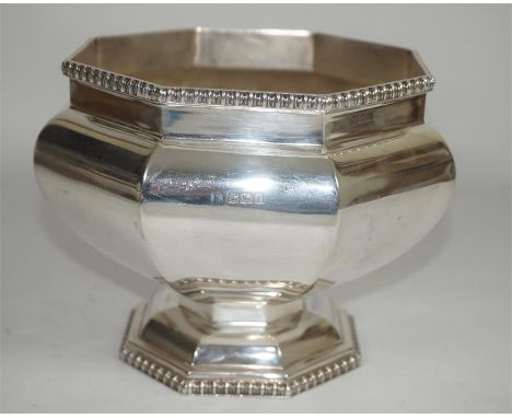 A George V Silver octagonal pedestal bowl by Martin Hall & Co, Sheffield 1923. Approx 350 grams. Height 12cm, width 13cm. 