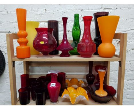 LARGE QUANTITY OF VINTAGE COLOURED GLASS