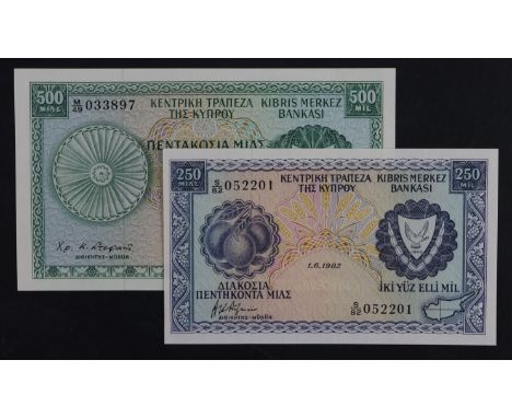 Cyprus (2), 500 Mils dated 1st September 1979, LAST date of issue, serial M/49 033897 (BNB B302l, Pick42c), 250 Mils dated 1s