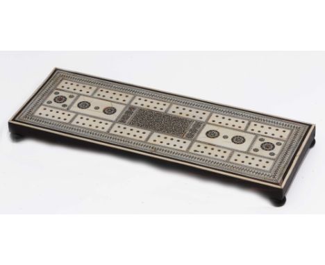 An Indian sedili inlaid cribbage board circa 1900 28cm