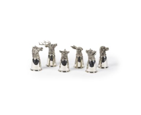GUCCI. Six gobelets de chasse en métal argentéLa prise à décor de têtes de cerf, épagneul, sanglier, renard, cheval et lapin.