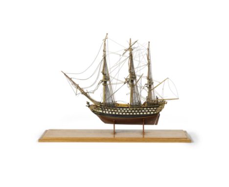 Maquette d'un galion en bois. Première partie du XXe siècleA trois mâts, deux ponts et château arrière, il présente des voile