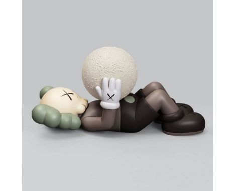 KAWS (Né en 1974) HOLIDAY SHANGHAI - Figure (Brown) Sculpture en vinyl et composant fluorescent. Tampon sous la base. Open Ed