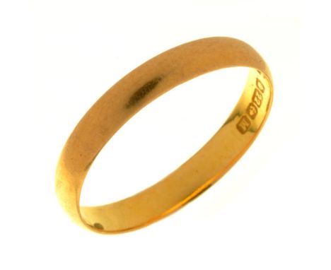 A 22CT GOLD WEDDING RING, BIRMINGHAM 1936, 1.5G, SIZE J++LIGHT WEAR CONSISTENT WITH AGE 