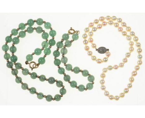A JADE NECKLACE AND BRACELET, WITH GOLD BEADS AT INTERVALS AND A FRESHWATER PEARL NECKLACE