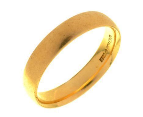 A 9CT GOLD WEDDING RING, LONDON 1990, 3.5G, SIZE Q++LIGHT WEAR CONSISTENT WITH AGE 