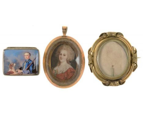 A VICTORIAN GILT BRASS LOCKET WITH ENAMEL PORTRAIT, A VICTORIAN BRASS BROOCH  AND AN ENAMELLED SILVER PILL BOX++WEAR CONSISTE