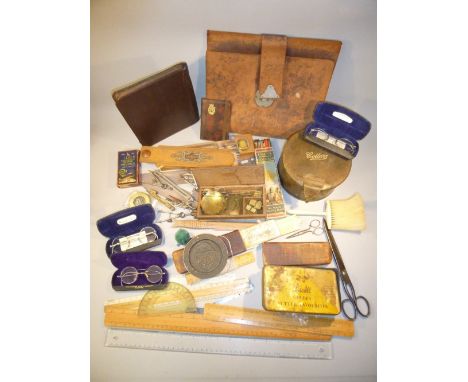 TWO ROYAL ARMOURED CORPS CAP BADGES, TWO 3DG BADGES, FIVE CLOTH BADGES BUTTONS, BOXED SCALES AND WEIGHTS AND OTHER ITEMS INCL