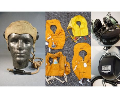 A KHAKI COLOURED CLOTH RAF FLYING HELMET 10A/13466, A RAF H2 OXYGEN MASK AND VARIOUS LEADS AND CONNECTORS, TWO BOAC LIFE JACK