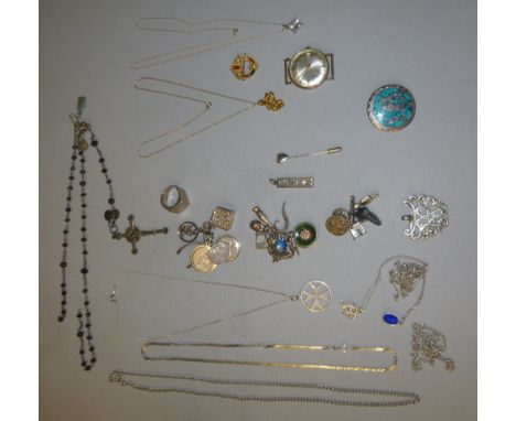 A GENTLEMANS AVIA 9CT GOLD PRESENTATION WRISTWATCH, TWO FINE 9CT GOLD CHAINS, SCOTTISH GILT METAL "PEBBLE" BROOCH, DANISH SIL
