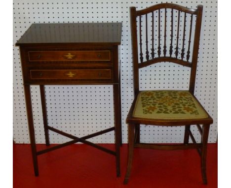 MAHOGANY SIDE TABLE WITH INLAID DECORATION ON FOUR LEGS UNITED BY AN X-FRAME STRETCHER (74.5 cm x 48 cm x 35 cm) AND A TAPEST