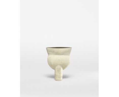 Hans Coper'Thistle' form, circa 1965Stoneware, layered porcelain slips and engobes over a textured and incised body, the inte