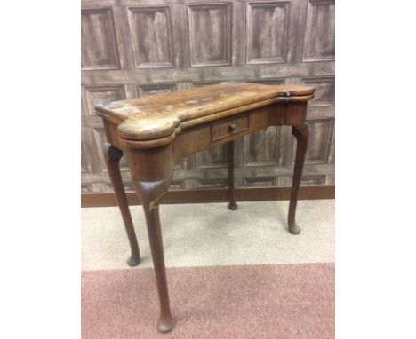 GEORGE I WALNUT FOLD OVER CARD TABLEwith outset corners and line inlaid, opening to counter recesses, on cabriole legs, 70cm 