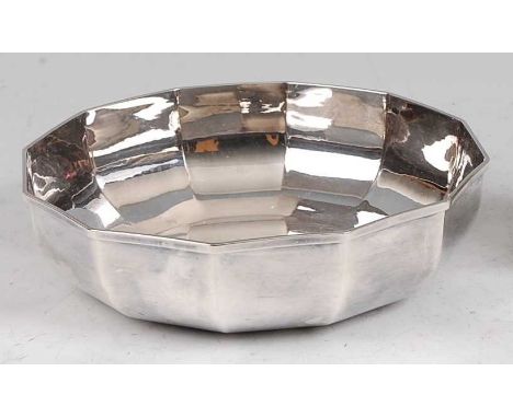 An Art Deco Continental silver dodecagon shaped squat table bowl, undecorated with rounded lower sides, stamped 800, 9.5oz, d