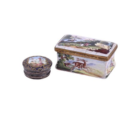 A STAFFORDSHIRE PORCELAIN RECTANGULAR BOX AND HINGED COVER18TH CENTURYDecorated with hunting scenes, together with another St