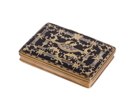 Y AN 18TH CENTURY GOLD MOUNTED AND TORTOISESHELL BOXUNMARKEDThe tortoiseshell cover inlaid with birds, foliate swags, bows, a