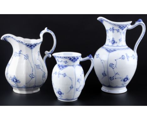 Royal Copenhagen Musselmalet 3 Milchkannen, porcelain pitcher / jugs,Porzellan, Dänemark, mit grüner Firmenmarke und blauen W