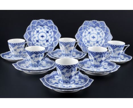 Royal Copenhagen Musselmalet Vollspitze 6 Kaffeegedecke 1036/1144, coffee cups with saucers and dessert plates,18-teiliges Po