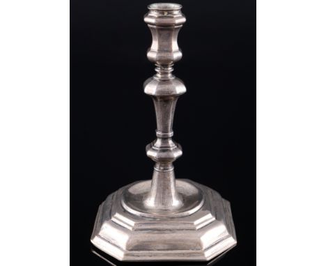 750 Silber Kerzenleuchter, 18. Jahrhundert, silver candlestick 18th century, Silber 12-Lot (750/000), deutsch, gestempelt, H 